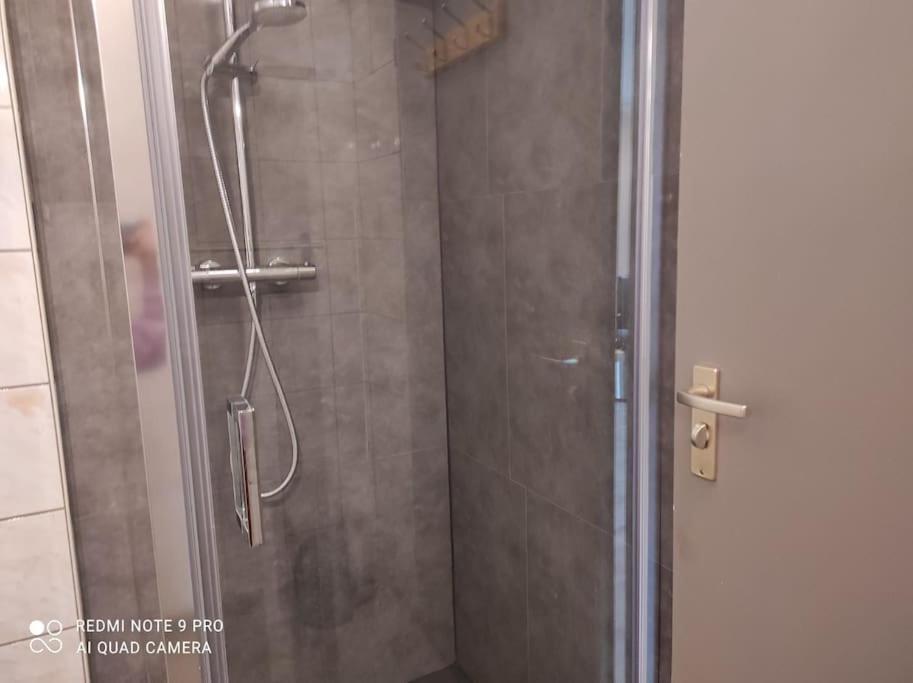 Apartment Calme A Proximite Des 7 Meuses Profondeville