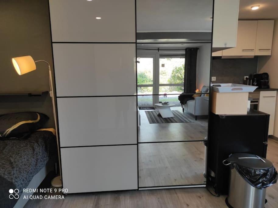Calme A Proximite Des 7 Meuses Apartment